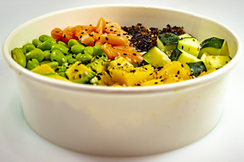 Poke salmone